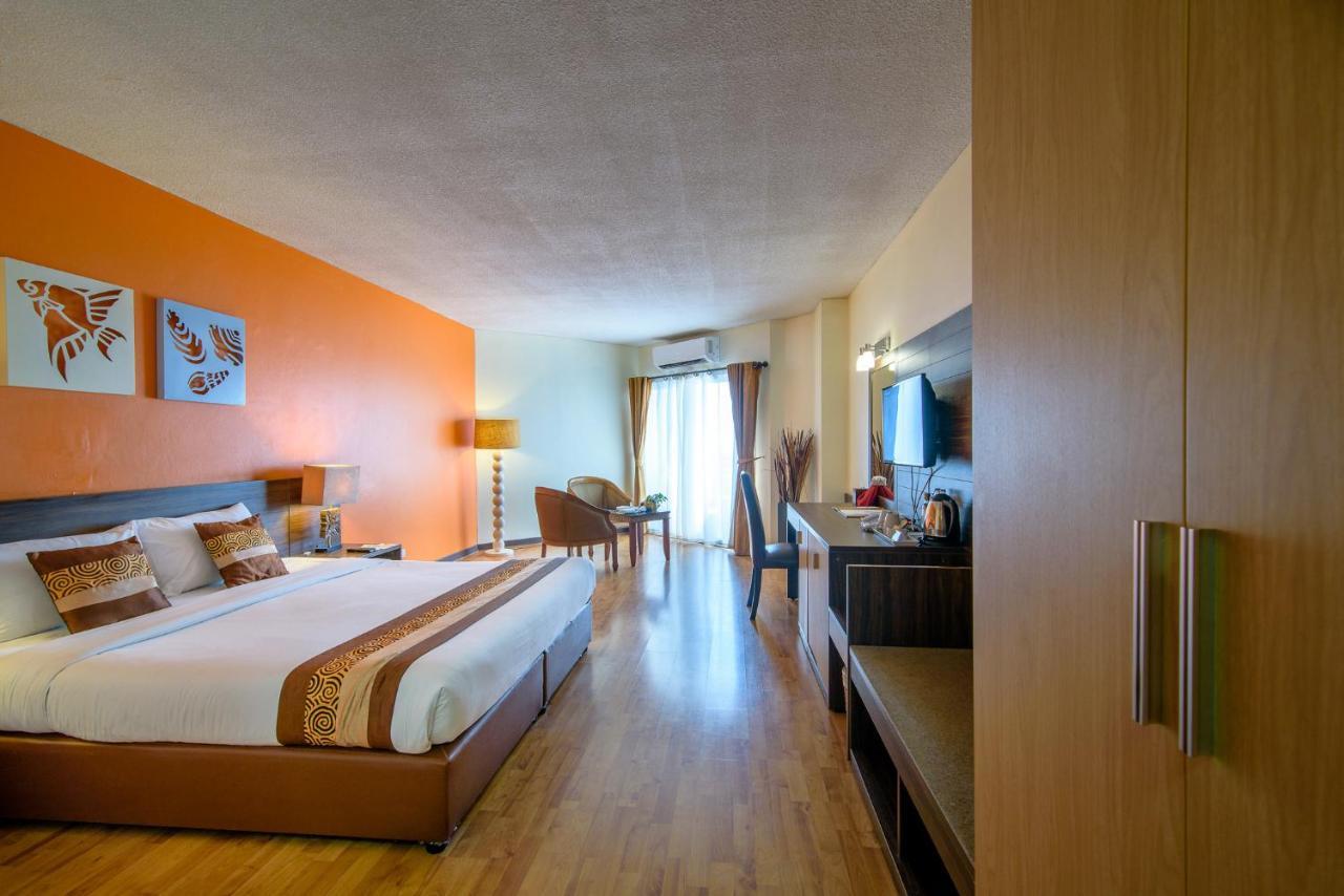 Golden Beach Cha-Am Hotel المظهر الخارجي الصورة